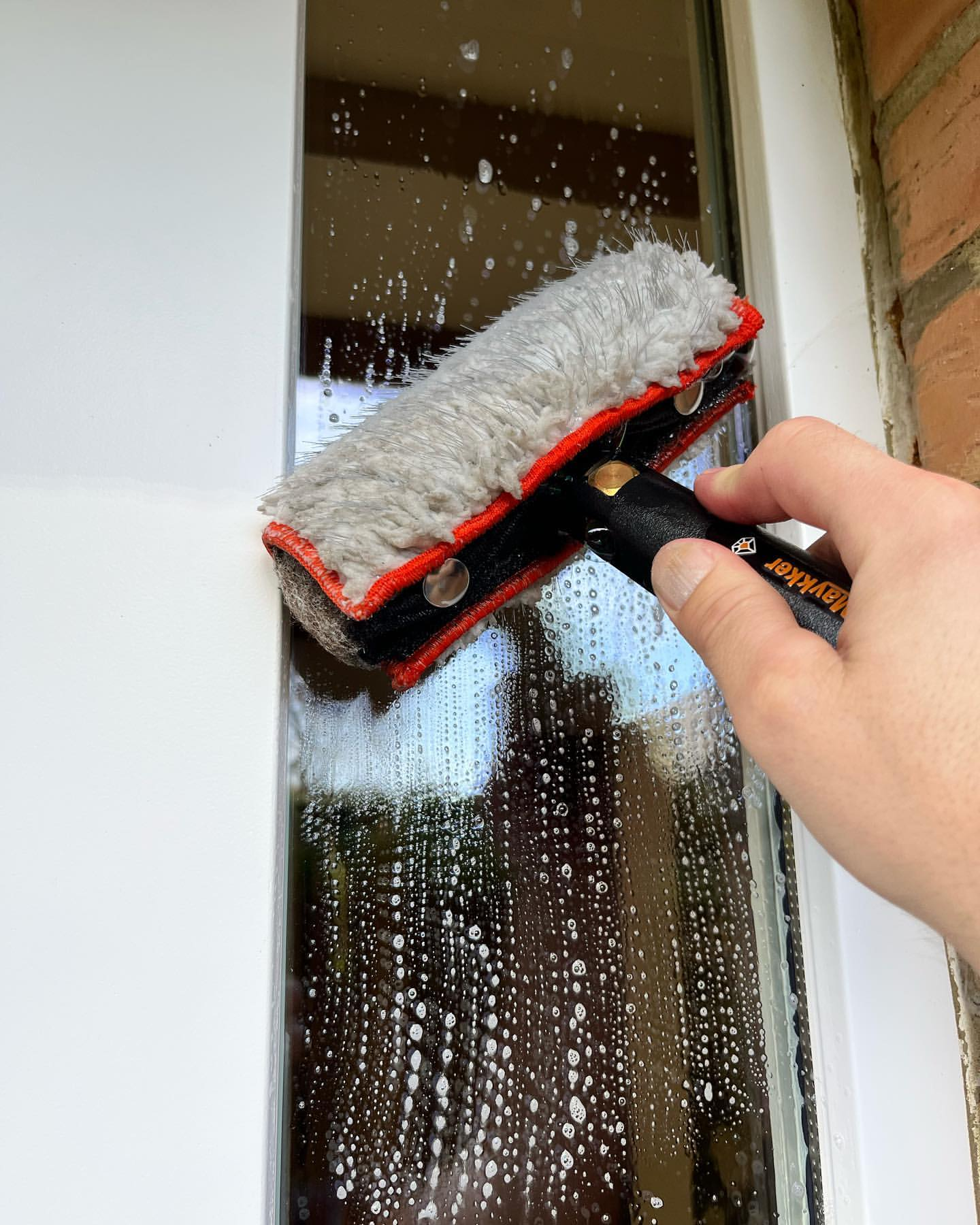 http://windowcleaner.com/cdn/shop/articles/e-cleaning-eddy.png?v=1694029247