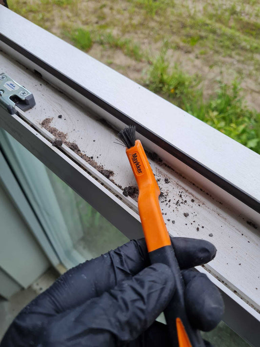 Using the Maykker Track Brush Plus to Clean Window Tracks