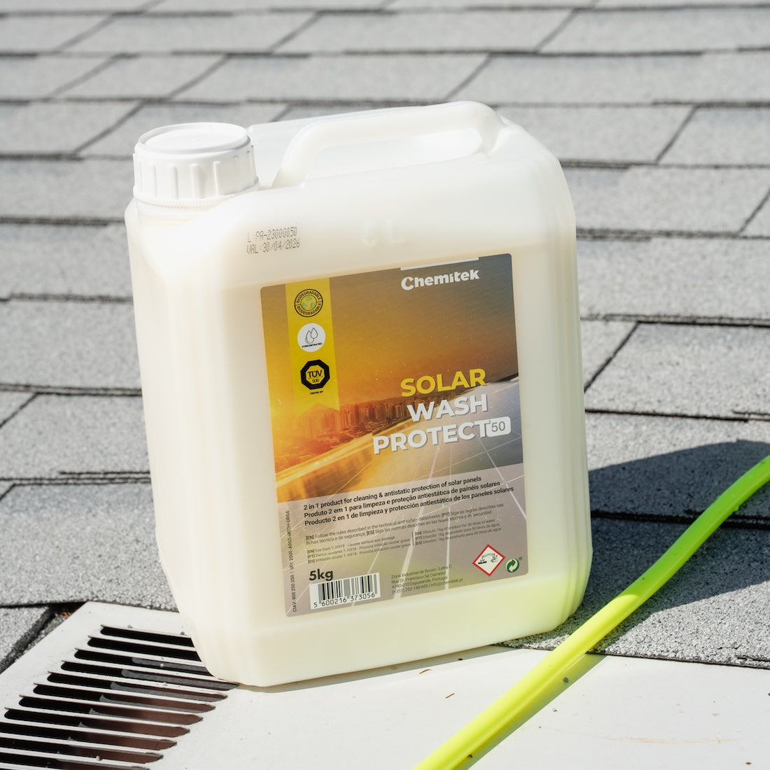 Chemitek Solar Wash Protect Lifestyle VIew