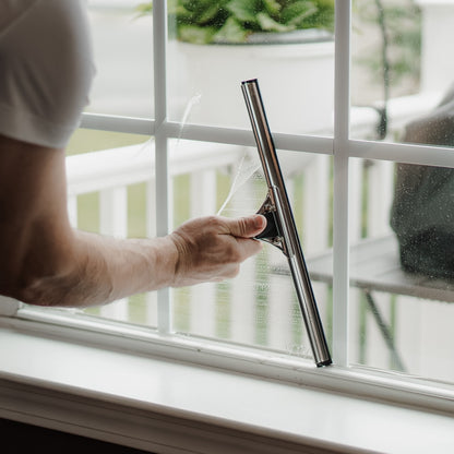 Ettore Aluminum Squeegee Handle Action View