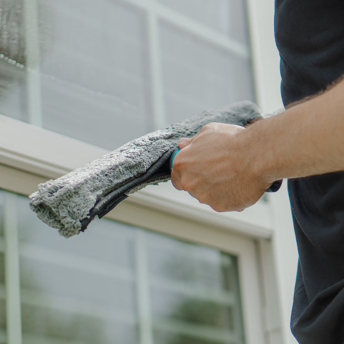 Moerman Baobab Sleeve Action View