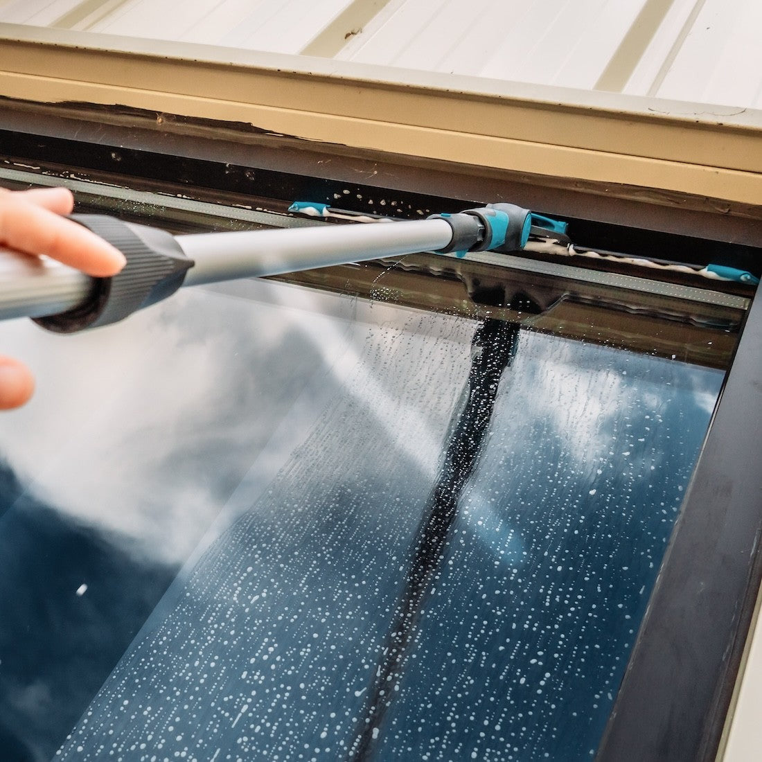 Moerman Complete Squeegee Cleaning Glass Lifestyle View