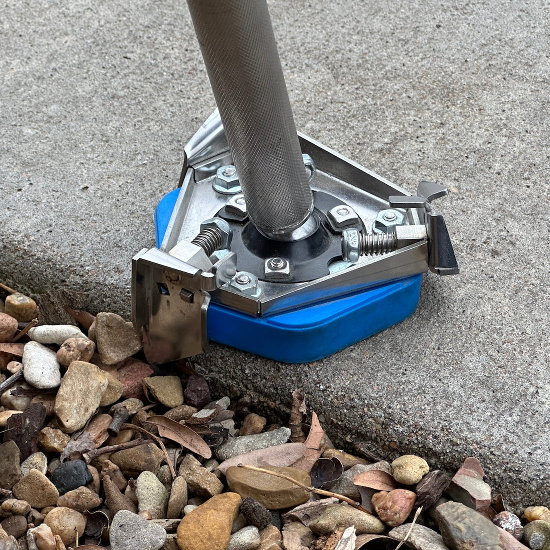 Tread Savage Fang Foot Lifestyle View