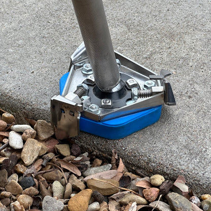 Tread Savage Fang Foot Lifestyle View