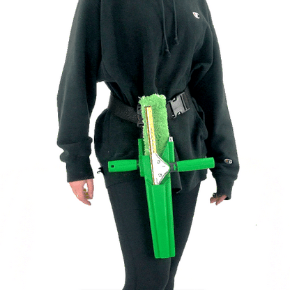 Pulling the Unger Complete MicroStrip Stripwasher out of the Unger Classic Bucket on a Belt