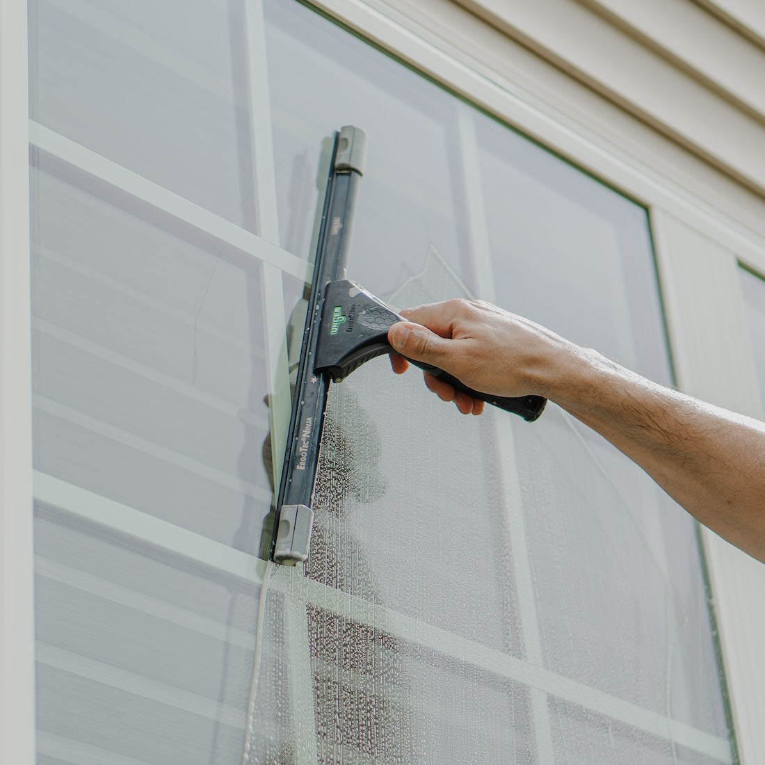 Unger Ninja Aluminum Squeegee Channel Lifestyle View