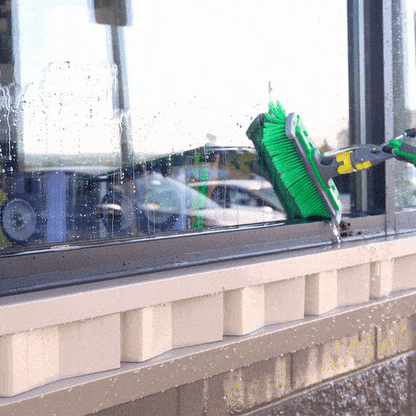 Unger nLITE water fed pole cleaning window