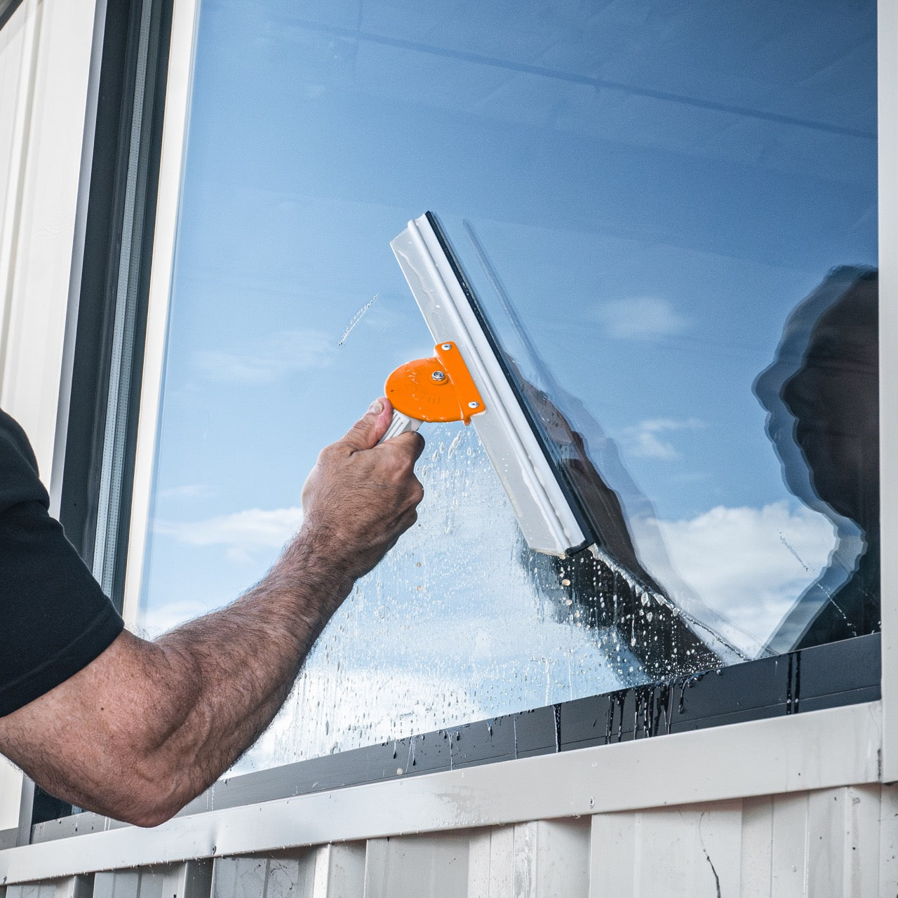 Wagtail Orbital Squeegee In Use