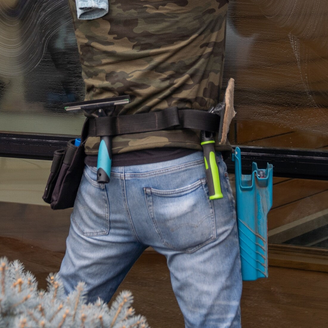 Window Cleaning Tool Belt In Use