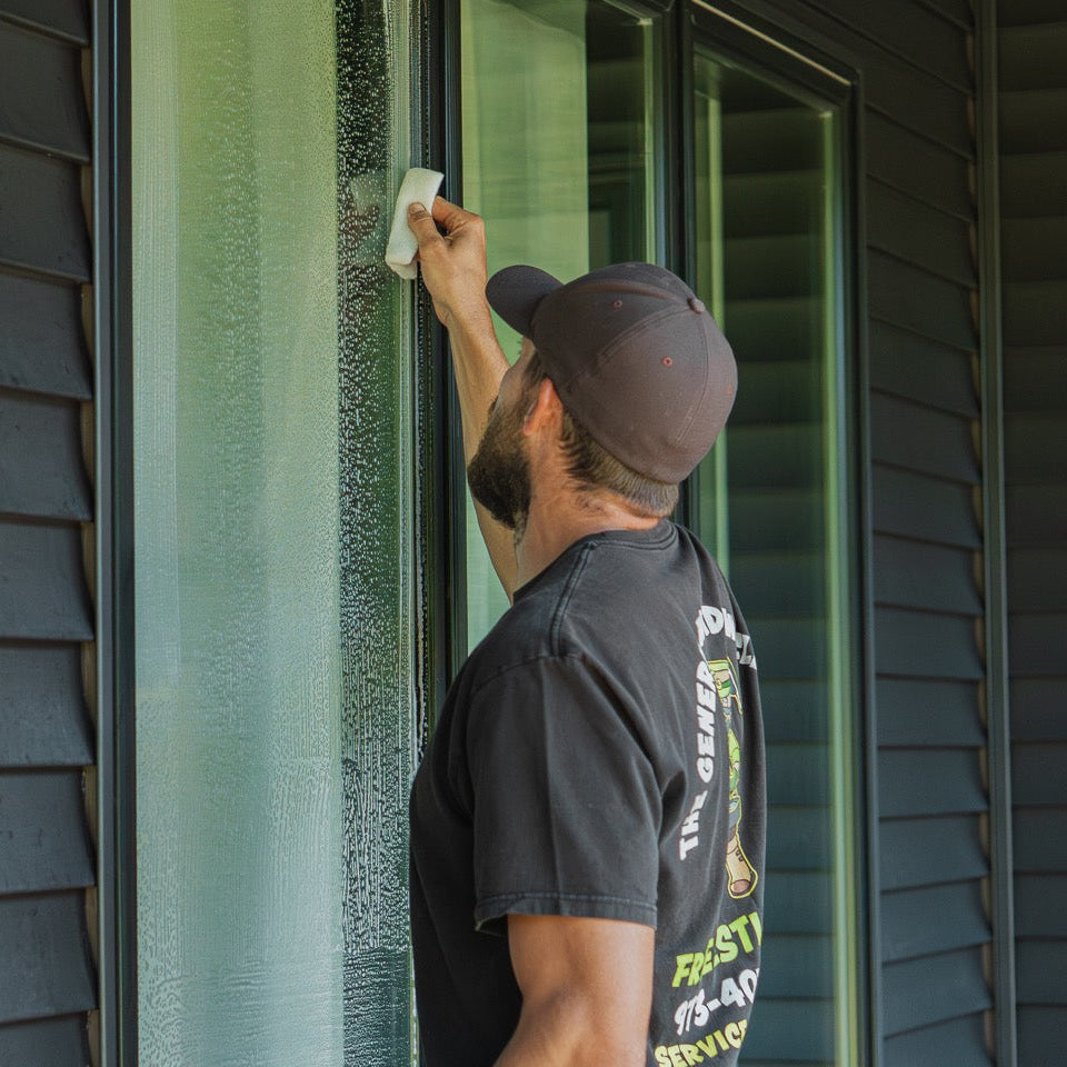 XERO White Scrub Pad In Use