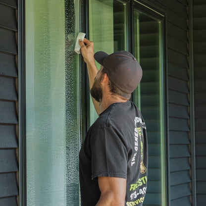 XERO White Scrub Pad In Use