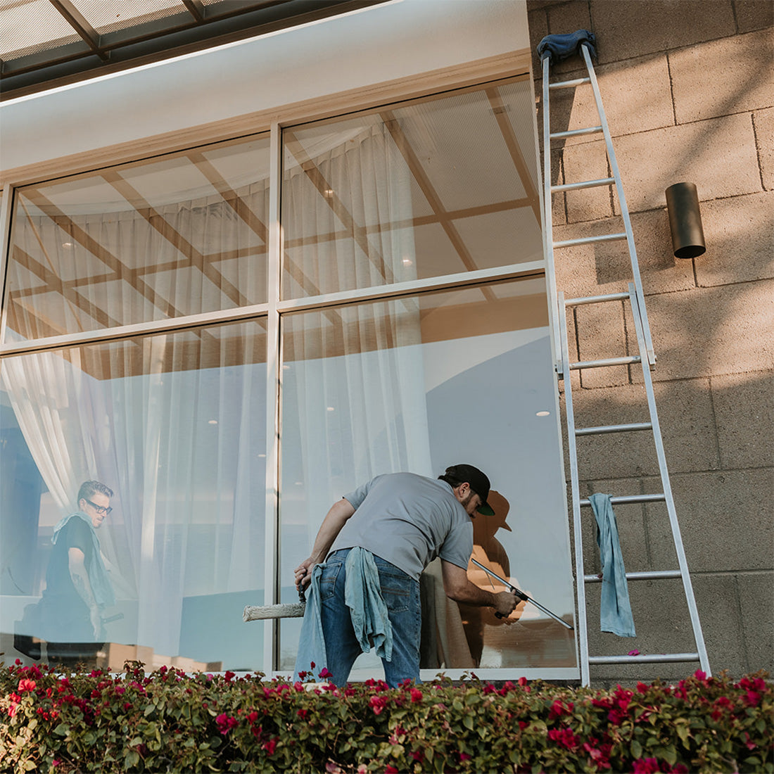 Metallic Ladder Top Vee Groove - 6 Foot Action View