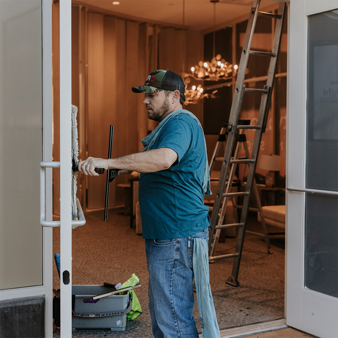 Metallic Ladder Base with Shoes - 6 Foot Action View