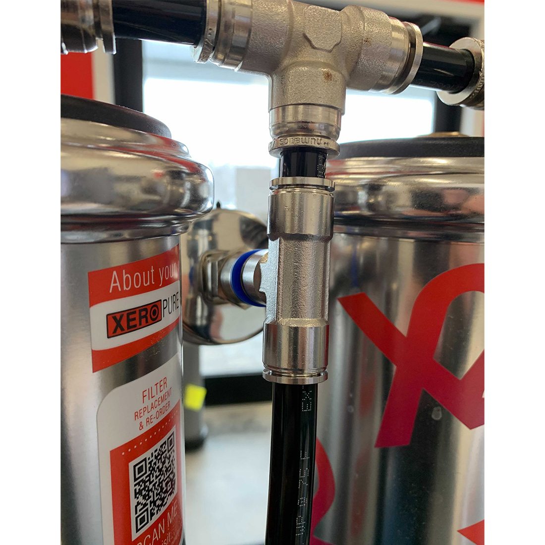 XERO Pressure Gauge Assembly - In Action Connected to Two RO Membranes View