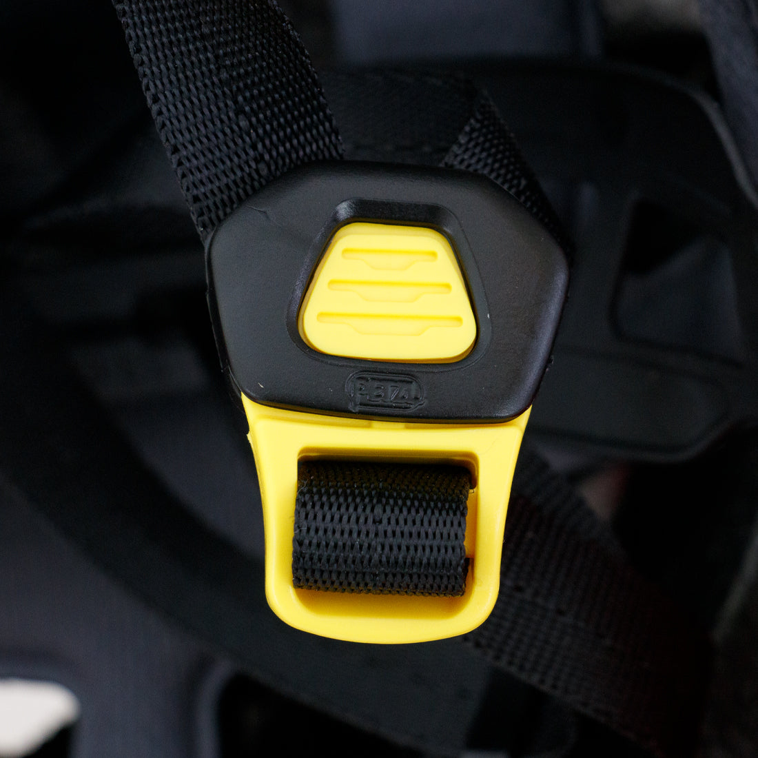 Petzl Strato Vent Helmet - Red Clip View