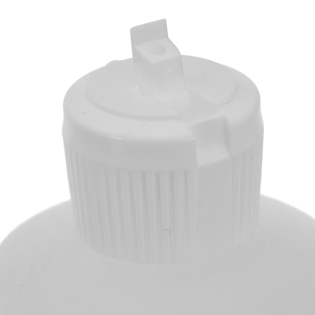 World Enterprises Squirt Bottle - 16 oz Detailed Head Nozzle Up Close-Up View