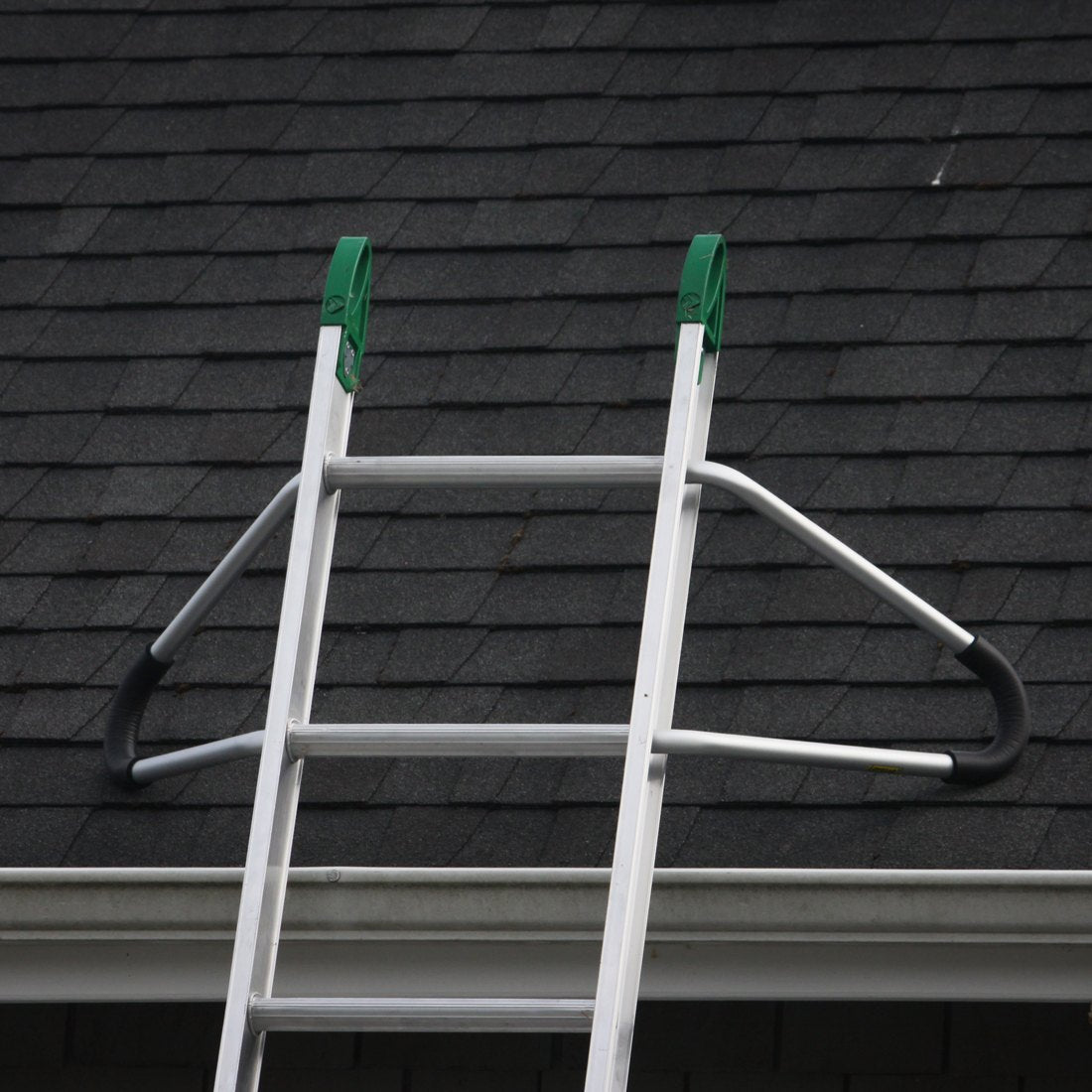 LeveLok Open Rung Standout Brackets Foam Pair In Action On Roof View